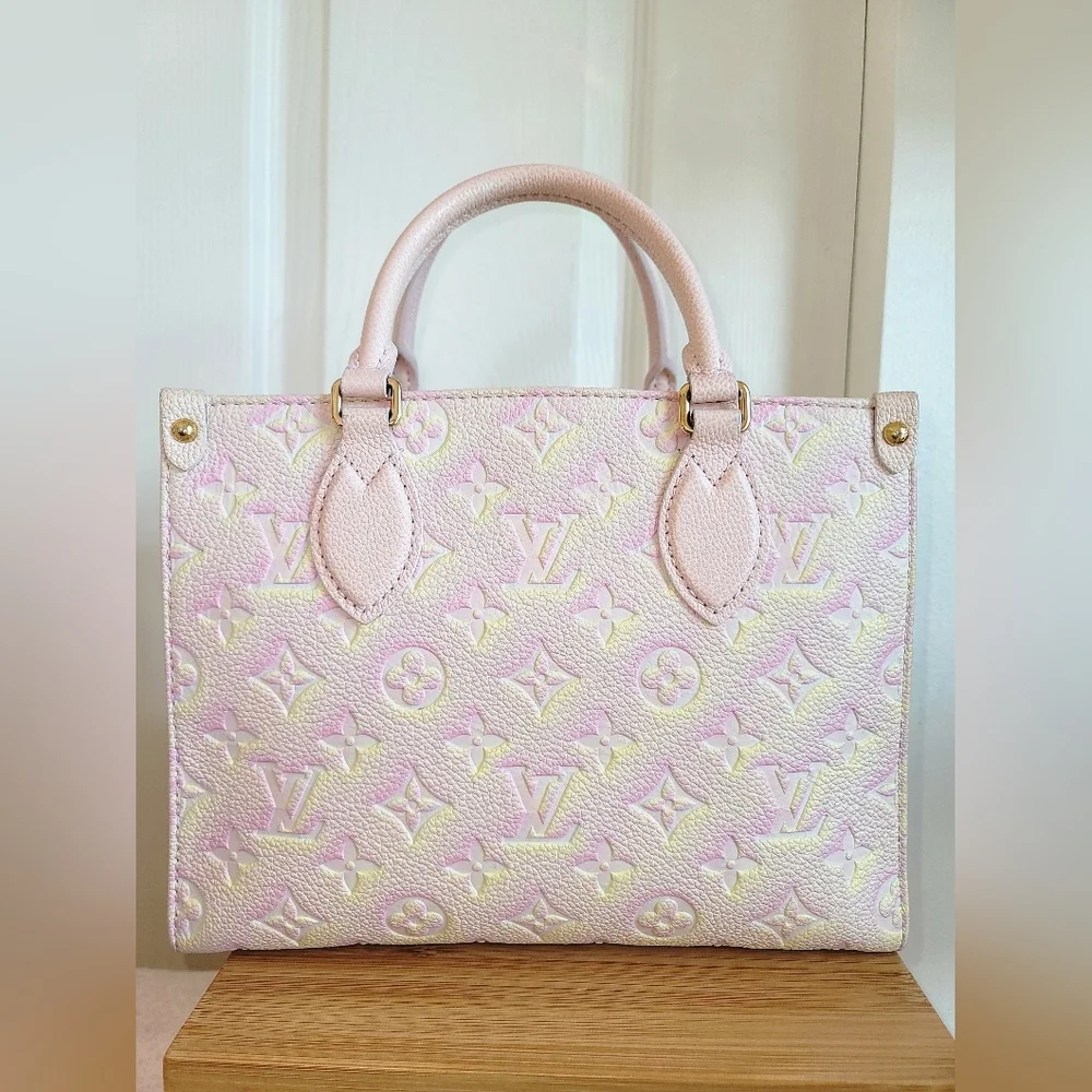 Louis Vuitton Onthego PM Stardust Pink – Empreinte Leather